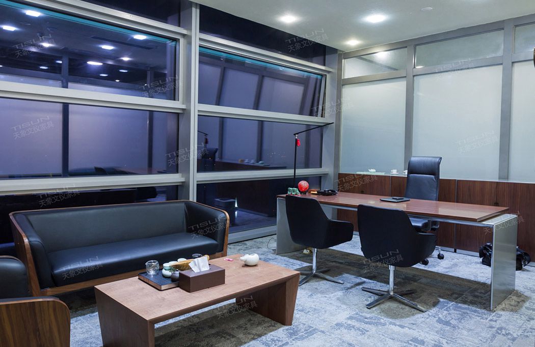 厚重大班臺(tái)